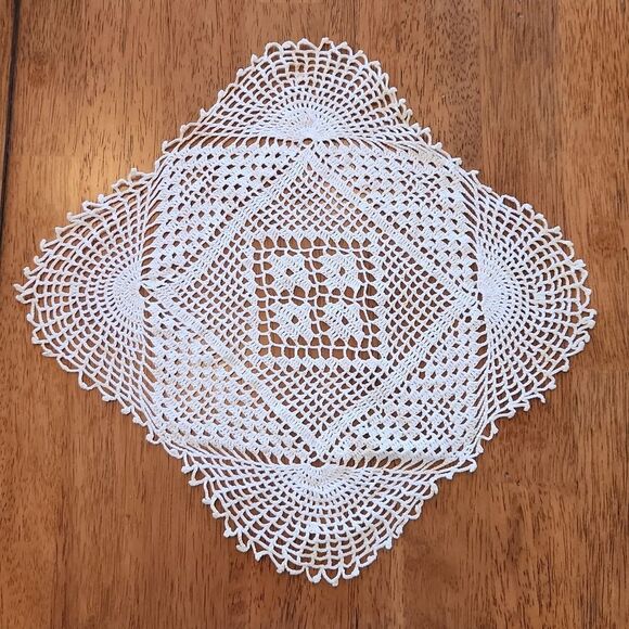5/$15  Vintage hand crocheted white square doily - Picture 1 of 6
